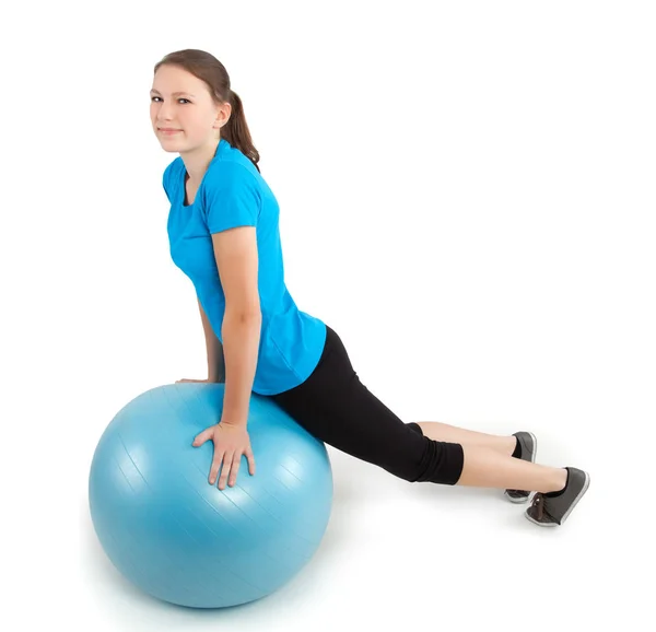 Exercices de fitness avec balle bleue — Photo