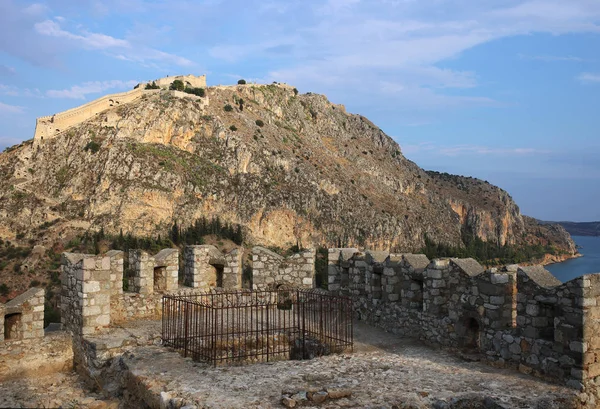 Forteresse de Palamidi au sommet de la colline, Nauplie, Grèce — Photo