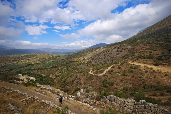 Landscape around Mycenae and ruins of the ancient city — Stock Photo, Image