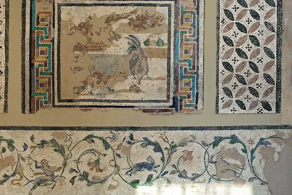 Mosaic from roman villa was created more than 2000 years ago. — Stock Photo, Image