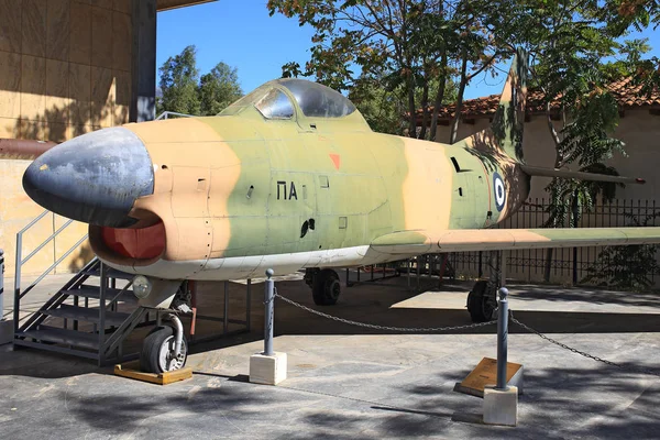 F-84 šavle letadlo na displeji War museum, Athény, Řecko — Stock fotografie