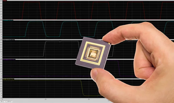 Microprocesador en mano —  Fotos de Stock