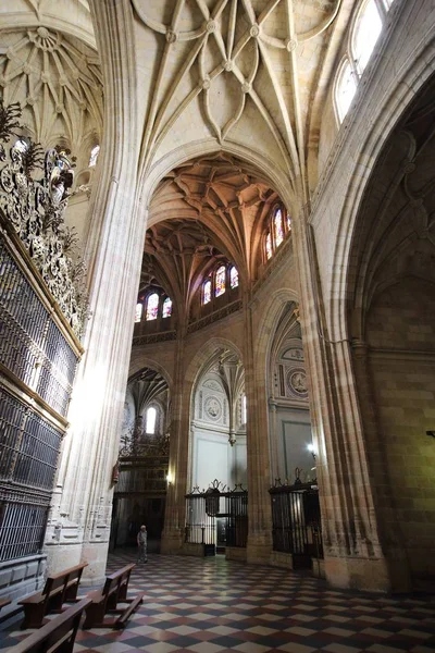 Segovia, İspanya. Gotik katedral iç — Stok fotoğraf