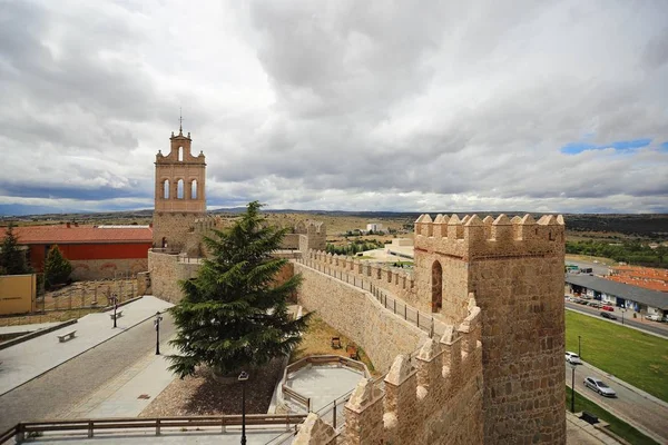 Avila medeltida fästning vägg, Castilla y Leon, Spanien — Stockfoto