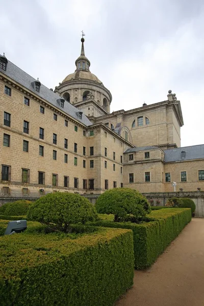 İspanya, Madrid yakınlarındaki San Lorenzo de El Escorial Kraliyet Manastırı