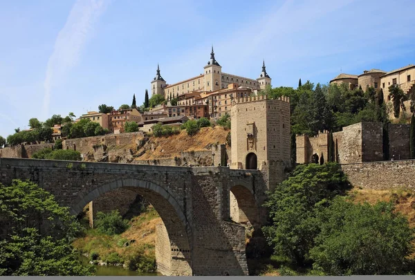 Панорама средневекового города Толедо. Объект мирового наследия ЮНЕСКО в Испании — стоковое фото