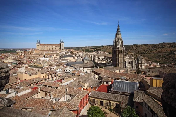 Panorama över den medeltida staden Toledo. Ett världsarv i Spanien — Stockfoto