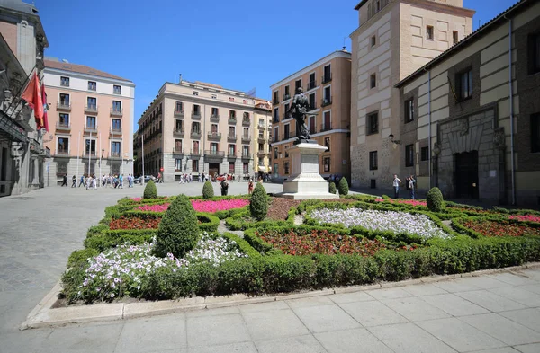 Madryt, Hiszpania, 7 maja 2017 r. Pomnik w Plaza de la Villa (The City Square) w Madrycie, Hiszpania. — Zdjęcie stockowe