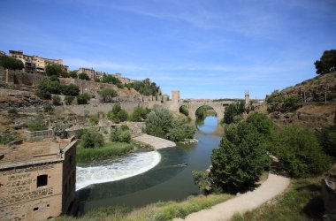 Toledo ortaçağ şehir panoraması. Unesco Dünya Mirası alanı İspanya
