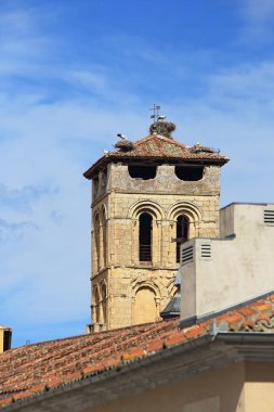 Kilise belltower Segovia su kemeri, İspanya
