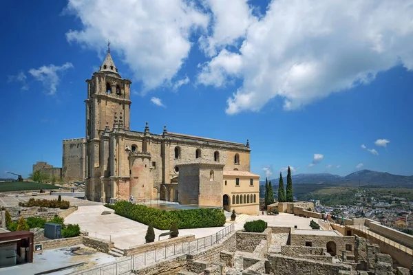 Alcala la Real medeltida fästning på kulle, Andalusien, Spanien — Stockfoto