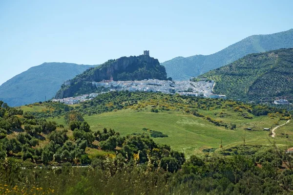 Zahara de la sierra white village in Andalusia, Spain — Stock Photo, Image