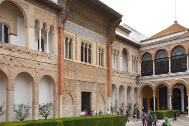 Seville Alcazar. İspanya, Seville 'de bir kraliyet sarayı.