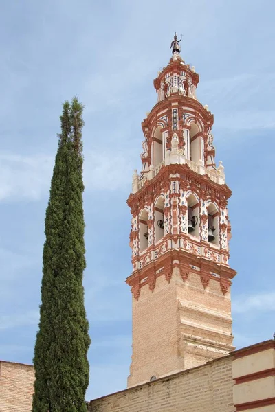 Straten en gebouwen van Esija - een kleine Andalusische stad, Spanje — Stockfoto