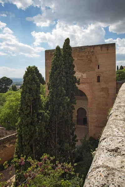 Alhambra Gates of Justice with Moorish and Christian decoration — Stock Photo, Image