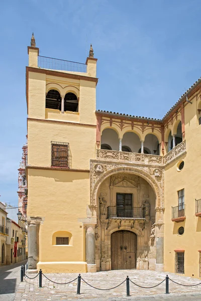 Улицы и здания Эсихи - небольшой андалузский городок, Испания — стоковое фото