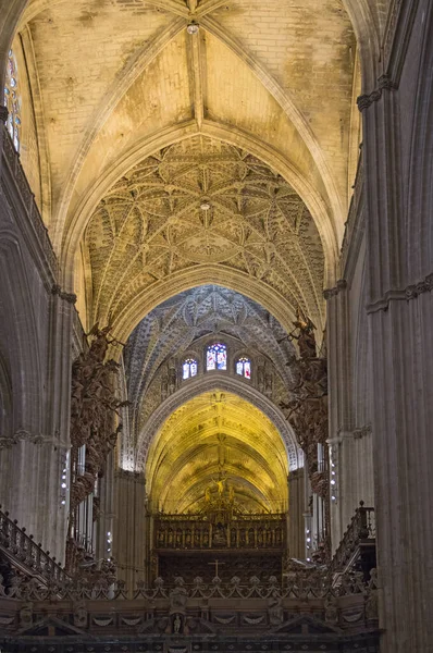 Interieur van de kathedraal van Sevilla — Stockfoto