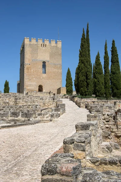 Alcala la Real μεσαιωνικό φρούριο στην κορυφή του λόφου, Ανδαλουσία, Ισπανία — Φωτογραφία Αρχείου