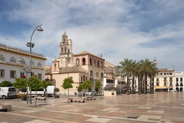 Улицы и здания Эсихи - небольшой андалузский городок, Испания — стоковое фото