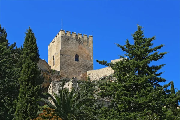 Alcala la Real middeleeuws fort op heuveltop, Andalusië, Spanje — Stockfoto