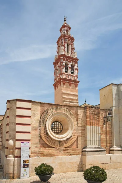 Straten en gebouwen van Esija - een kleine Andalusische stad, Spanje — Stockfoto