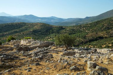 Mycenae - Argolis, Moreloponnese, Yunanistan 'daki Mykines yakınlarında bir arkeoloji sahası. M.Ö. ikinci milenyumda, Miken Yunan medeniyetinin en büyük merkezlerinden biriydi..