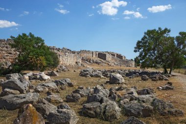 Argolis, Peloponnese 'deki Miken arkeolojik alanı olan Tiryns' in antik akropolünün kalıntıları ve efsanevi kahraman Herkül 'ün 12 çalışmasını gerçekleştirdiği yer, Yunanistan.