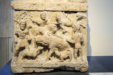 Vatikan, İtalya - Ocak 04, 2020. Vatikan Müzeleri 'nin sergilendiği antik Etrüsk vazosu. Müze, antik sanat eserlerinin en büyük koleksiyonlarından birine sahip..