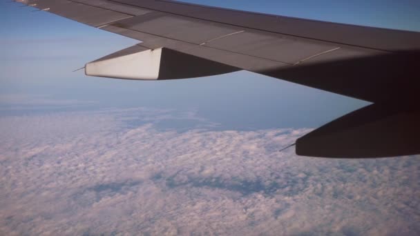 Коммерческий Самолет Летящий Над Европой Большой Высоте — стоковое видео