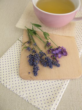 Eflatun bitki çayı