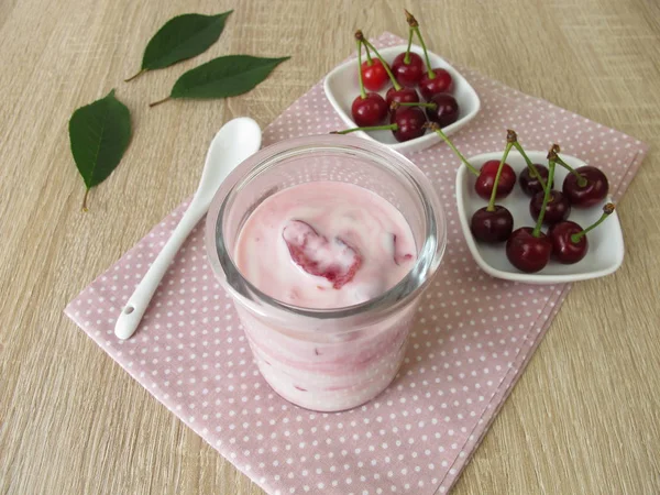 Homemade Yogurt Sour Cherries — Stock Photo, Image