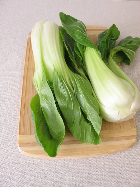 Pak Choi Auf Schneidebrett — Stockfoto