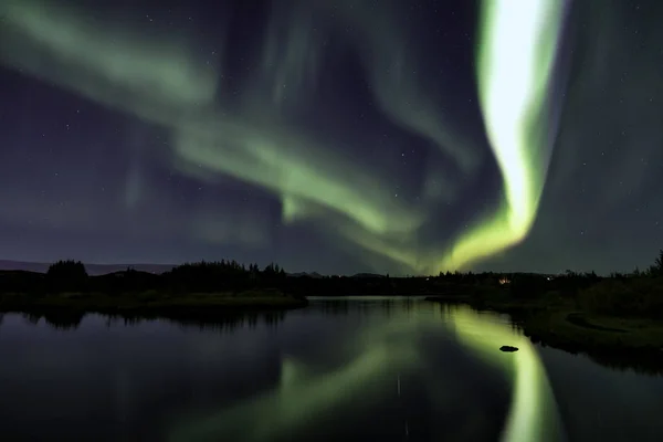 Luci settentrionali su Ellidavatn — Foto Stock