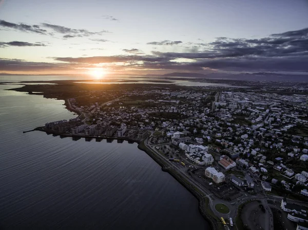 Reykjavik antenowe zachód słońca — Zdjęcie stockowe