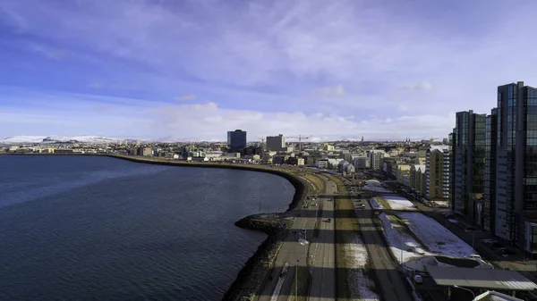 Aereo Della Città Reykjavik Primavera Girato Sopra Autostrada Saebraut Guardando — Foto Stock