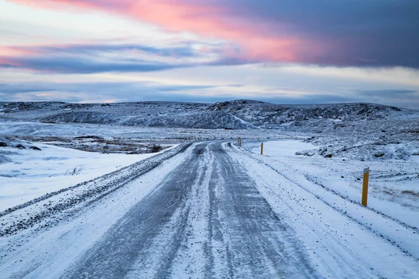 Camino de grava en invierno — Foto de Stock