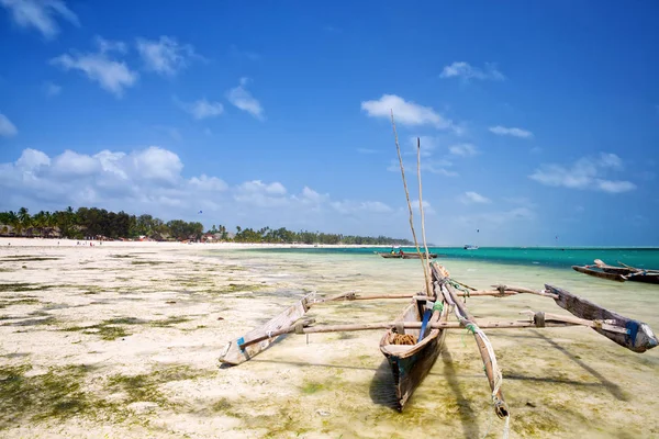 Tropischer Strand in Sansibar — Stockfoto