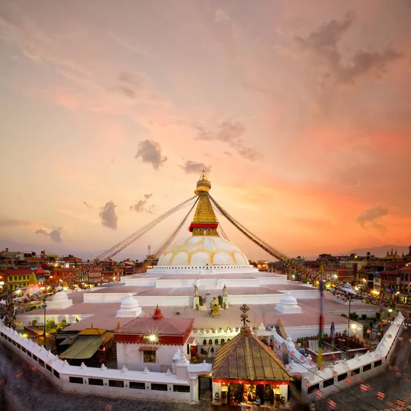 Bouddhanath Stupa bij zonsondergang — Stockfoto