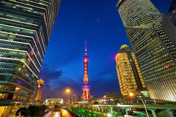 Shanghai financial district at night — Stock Photo, Image