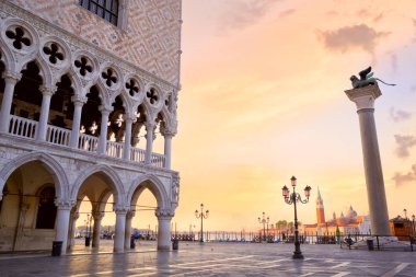Piazza San Marco adlı gündoğumu