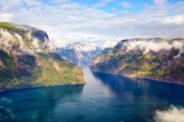 Norveç Fiyordu peyzaj — Stok fotoğraf