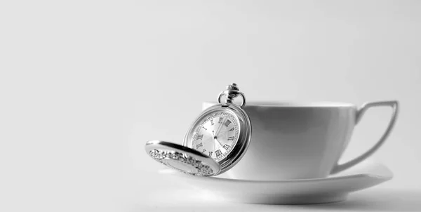 Tazza e orologio — Foto Stock