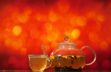 Çaydanlık ve çay.