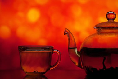 Çaydanlık ve çay.