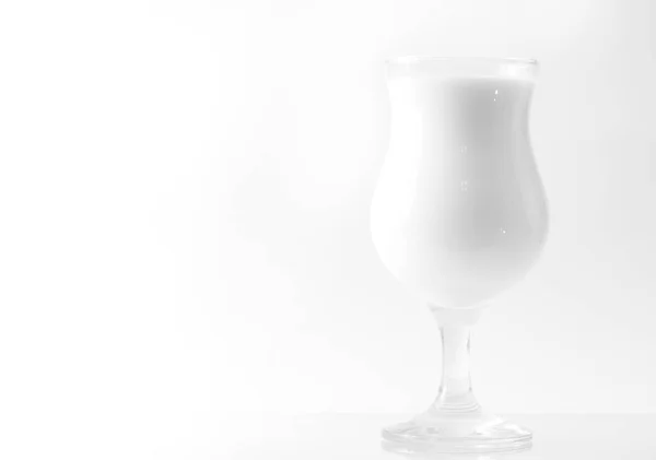 Vidro com leite — Fotografia de Stock