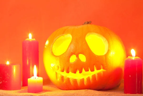 Kürbis zu Halloween — Stockfoto