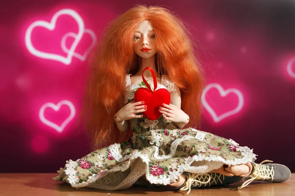 娃娃和心脏 — 图库照片