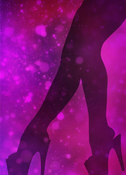 本を背景に紫地にヒールの高い靴を履いた美しいスリムな女性の足のシルエット — ストック写真