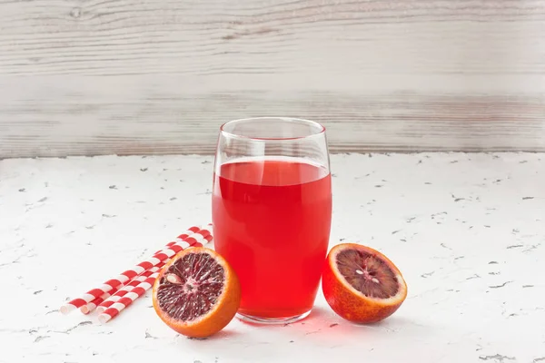 Roter blutiger Orangensaft — Stockfoto