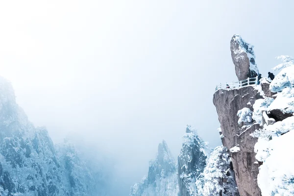 Scène de neige de la montagne Huangshan — Photo